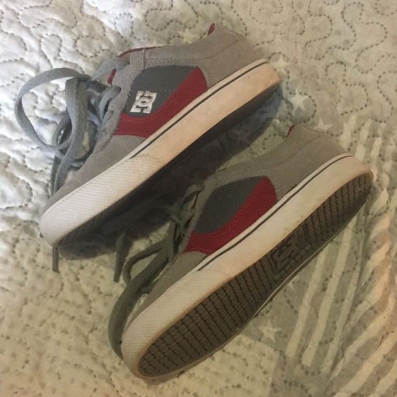 Toddler DC shoes - Picture 3 of 6